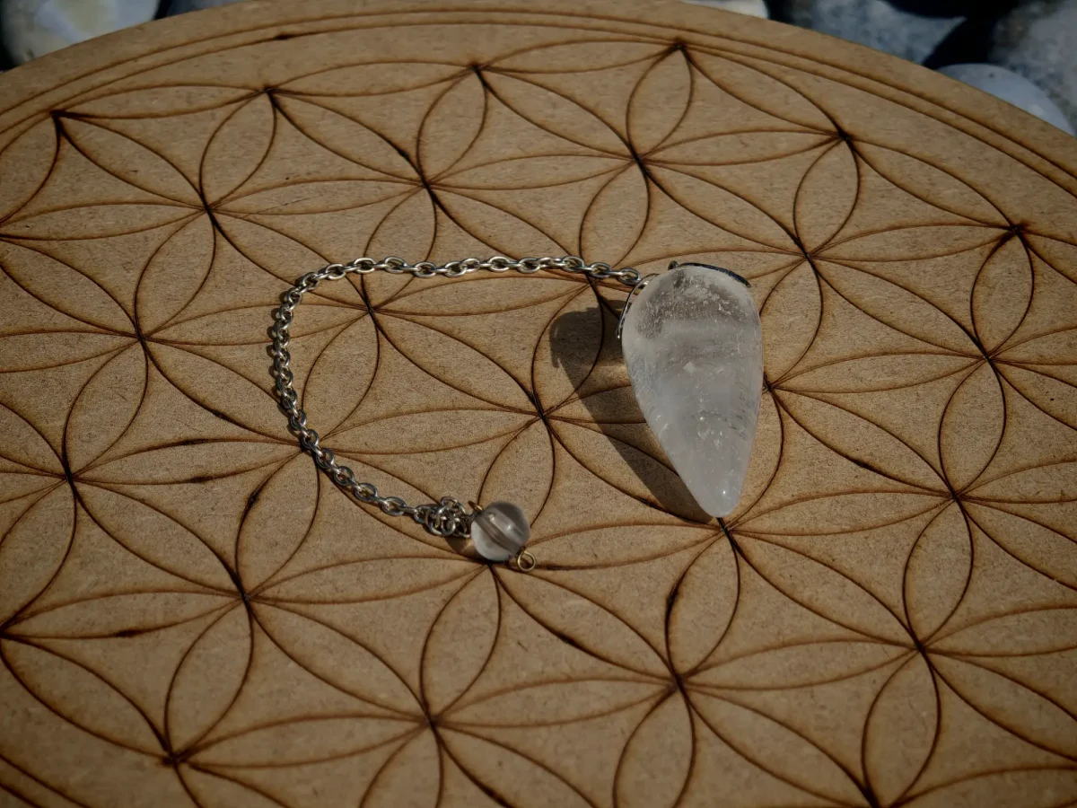 Pendule en Cristal de Roche