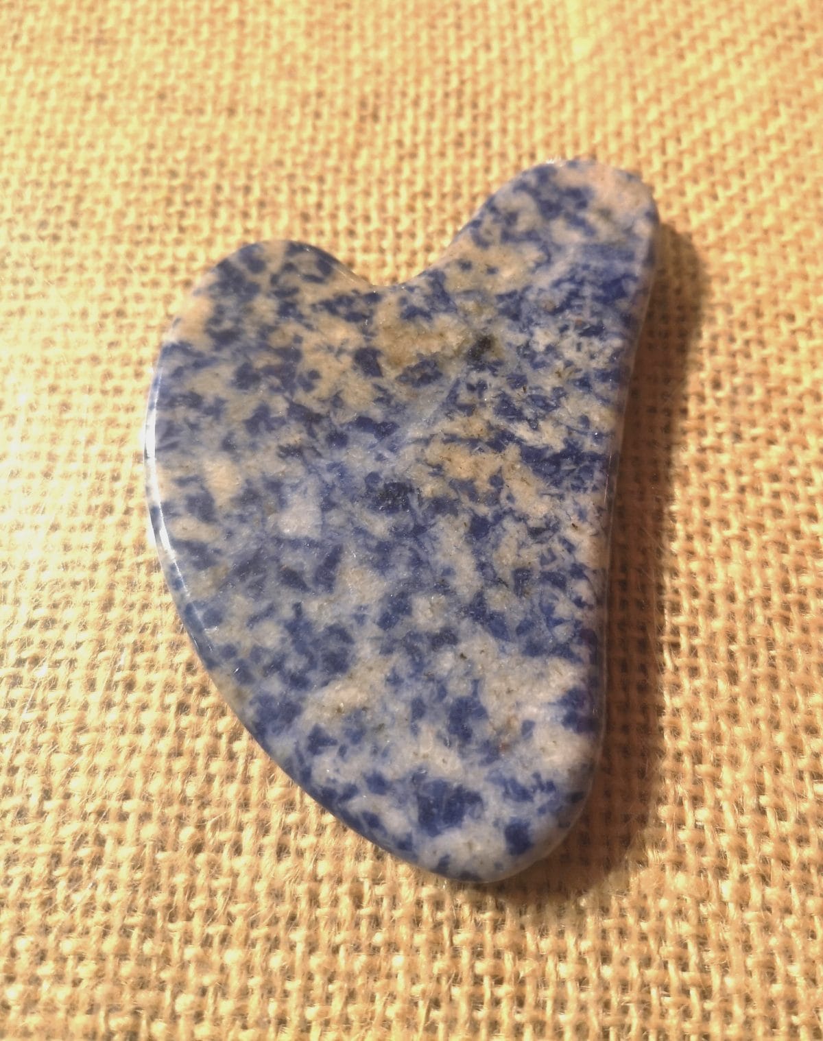 Gua sha en Sodalite