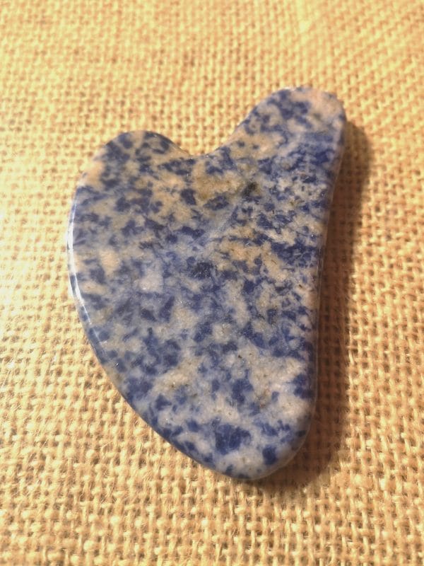 Gua sha en Sodalite